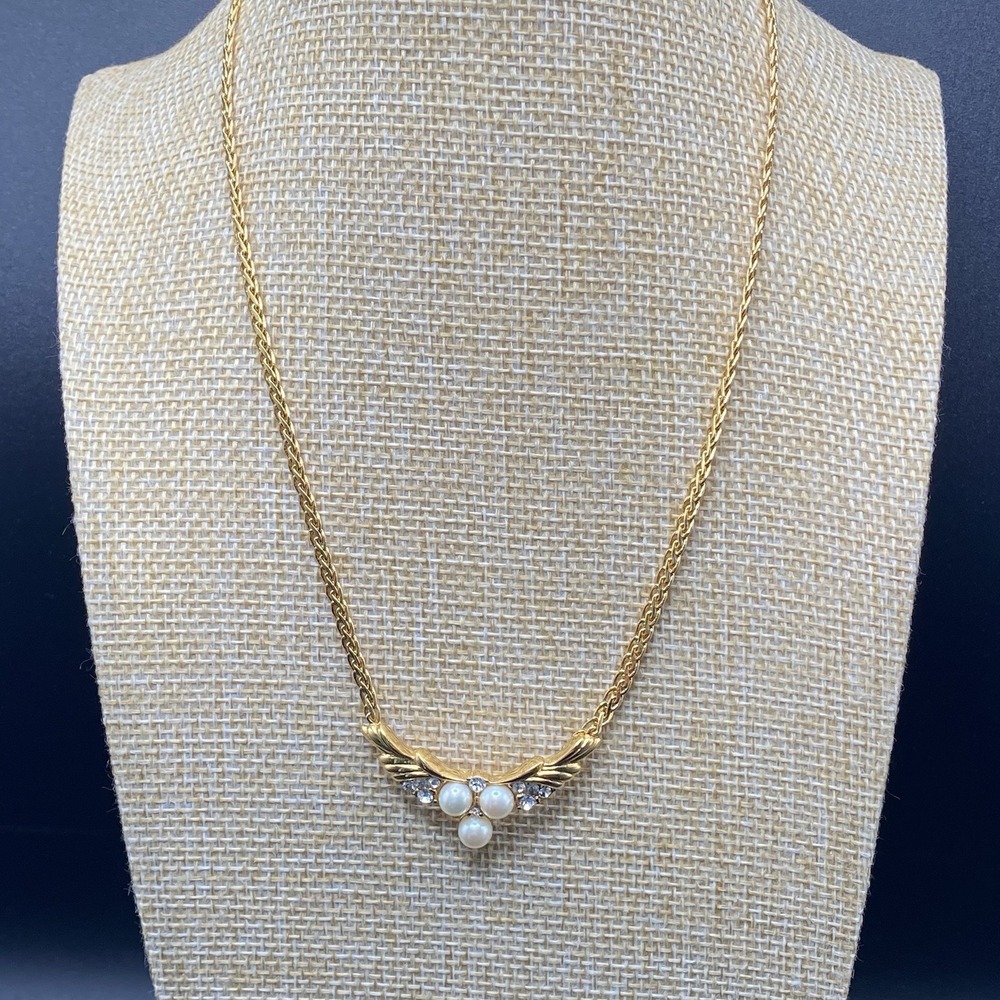 Vendome Gold Tone Necklace 1970s Style Faux Pearl Rhinestone 18"